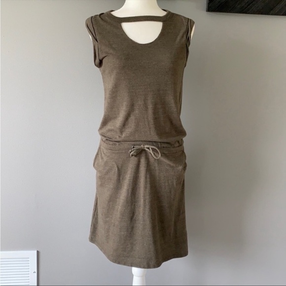 Chaser Sleeveless Casual Green Cinched Dress - Picture 1 of 10
